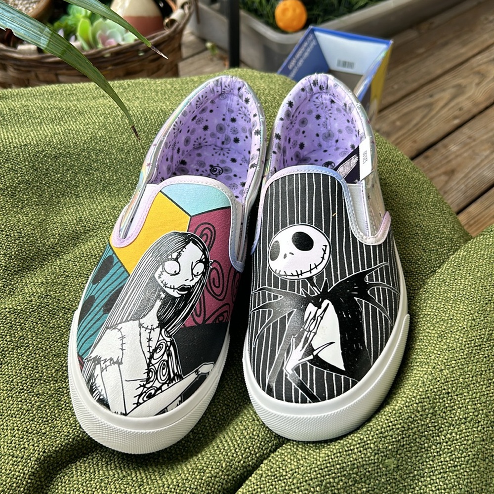 Women’s flats/sneakers  Ground Up Disney designs 9 1/2. Like 10m💜💜💜💜💜💜💜💔